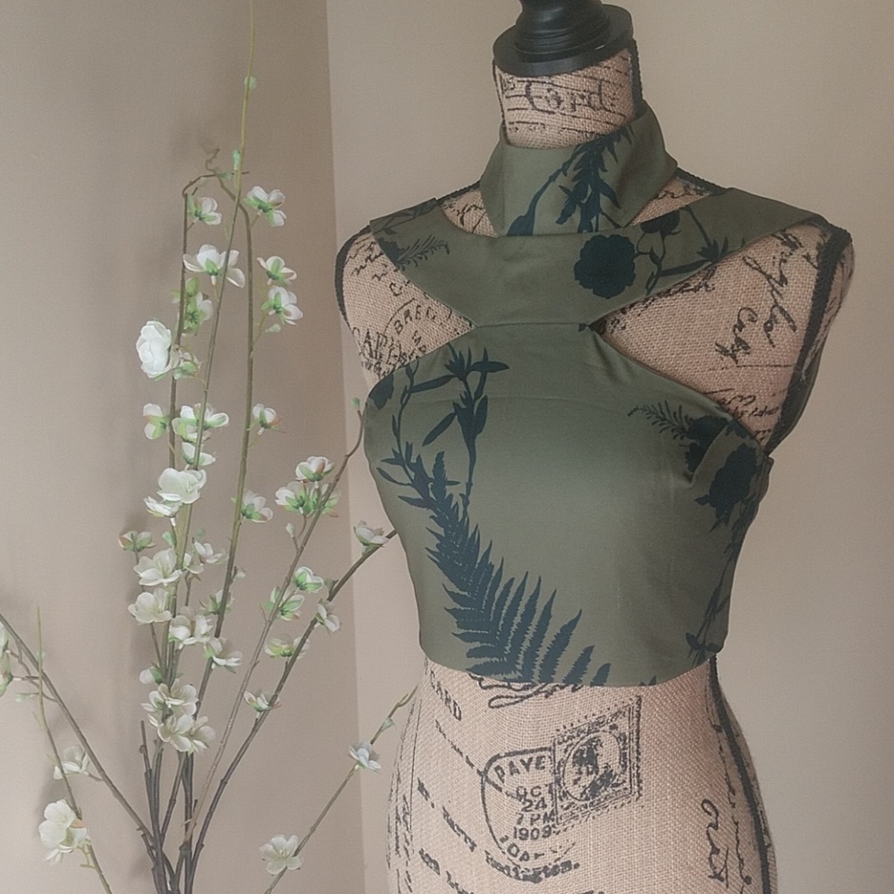 L'ATISTE CROP TOP